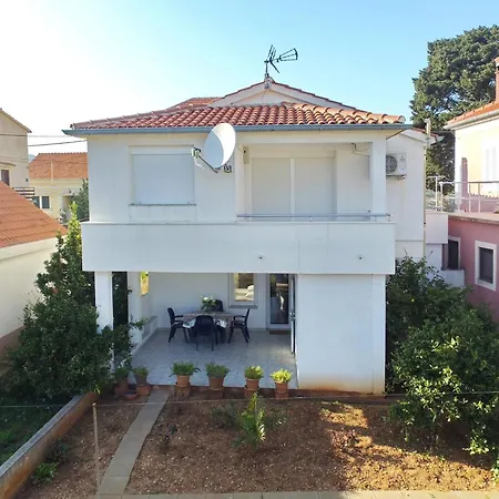 Apartment Olga Božava