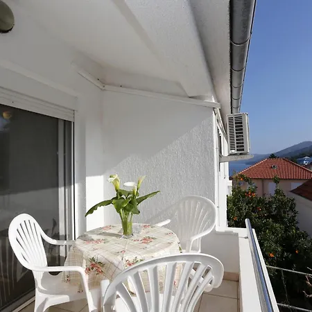 Olga Apartment *