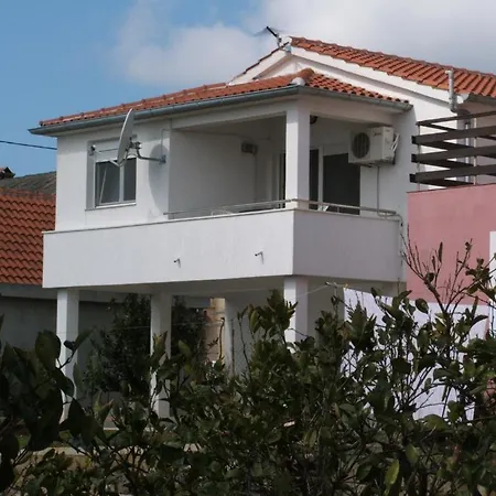 Olga Apartment *